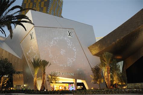 biggest louis vuitton store in vegas